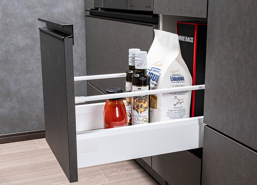 ソフトクローズ機能付収納